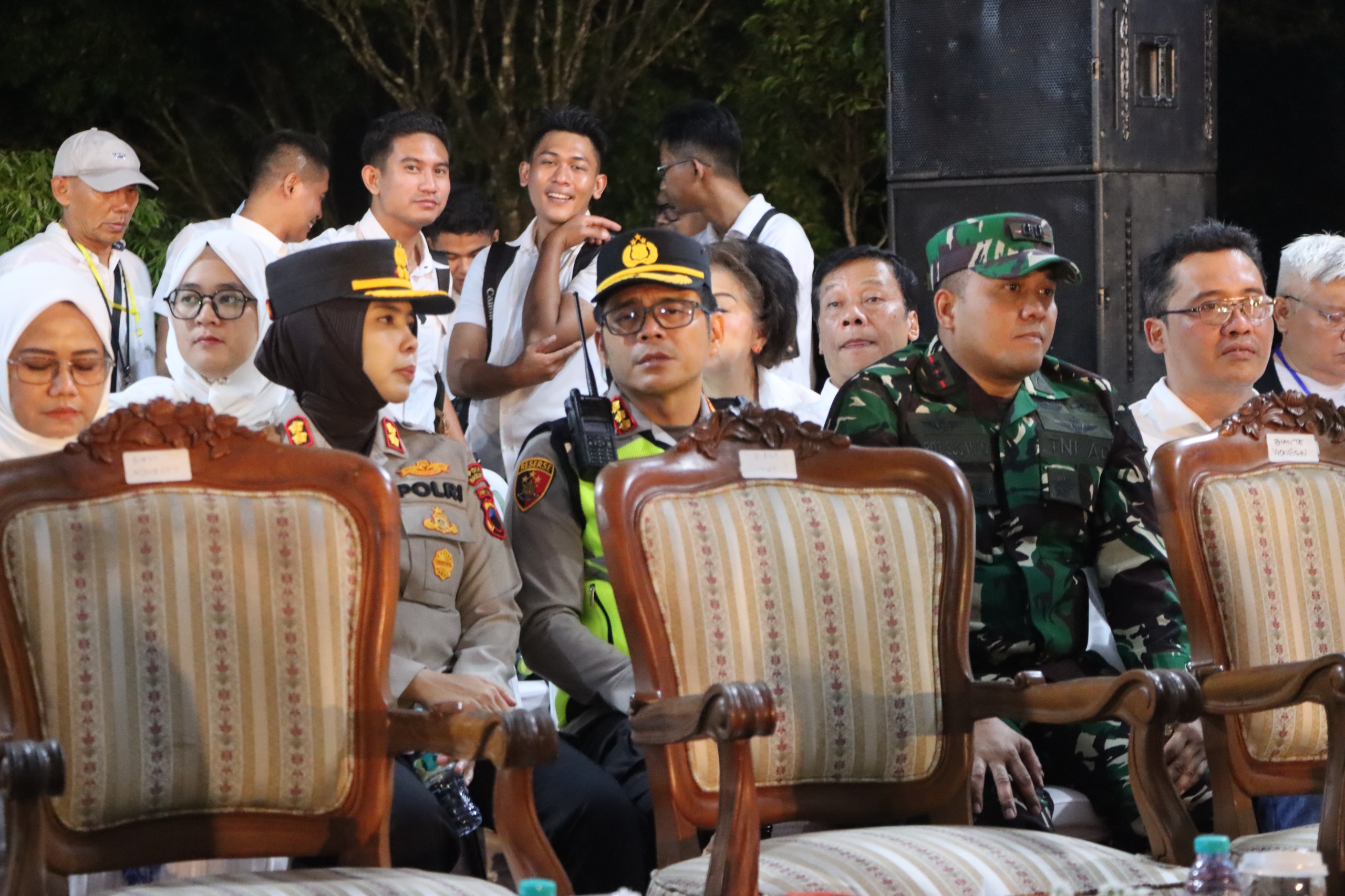 Ribuan umat buddha rayakan detik-detik waisak 2569 BE di candi borobudur (Agri/mitramabesnews.com/Magelang)