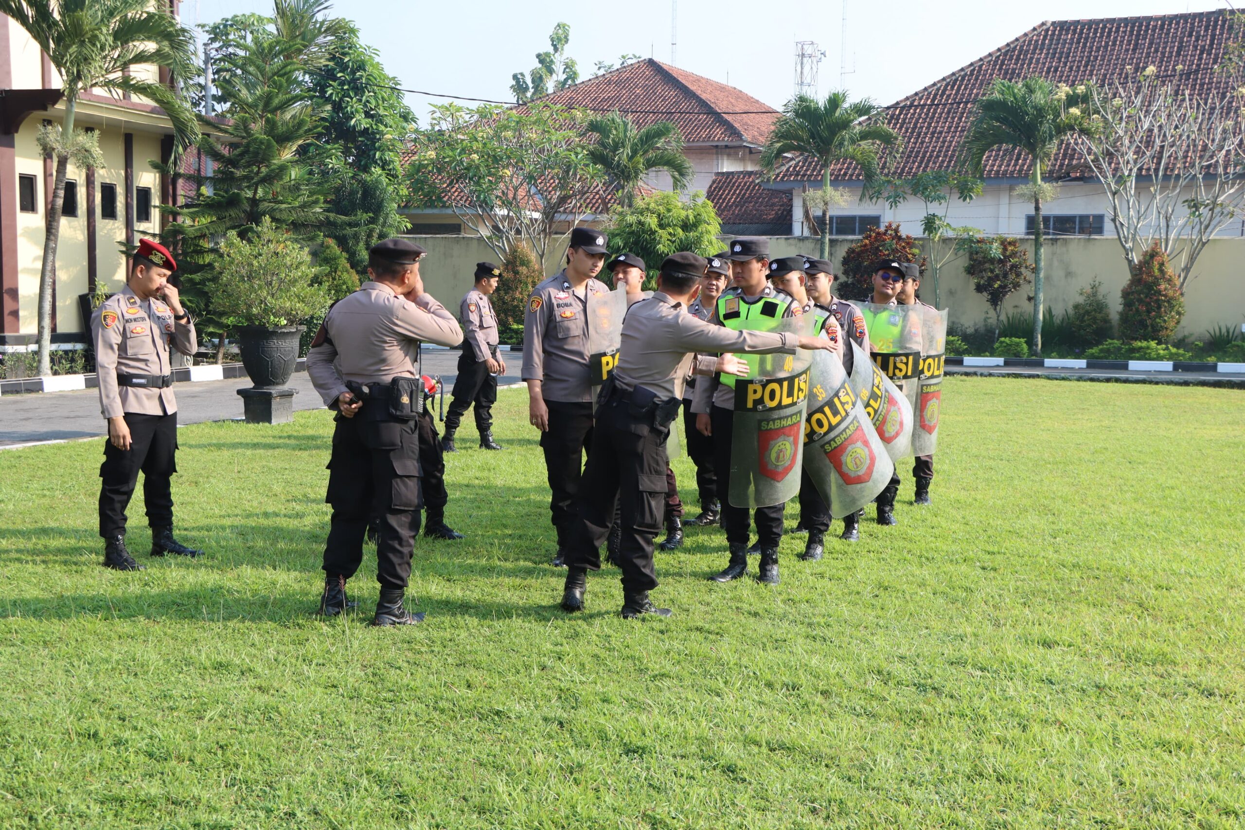 May Day 2025: Polresta magelang siagakan personel untuk dua titik aksi (Agri/mitramabesnews.com/Magelang)
