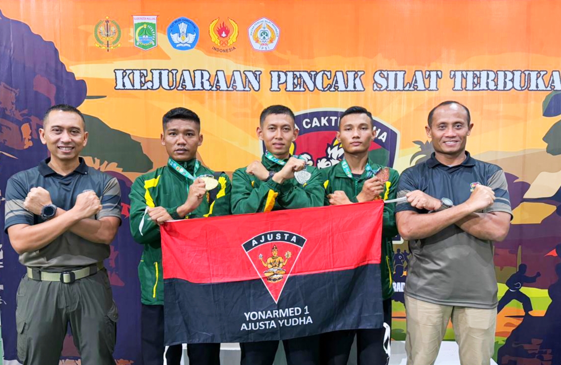 Prajurit Yonarmed 1 Kostrad berhasil meraih prestasi dalam event Kejuaraan Nasional (Kejurnas) Pencak Silat Terbuka Piala Pangdivif 2 Kostrad Tahun 2025, Senin (26/05/2025). (foto: Penajusta/Narwan) 