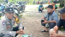 Babinkamtibmas lagi diskusi bersama warga 