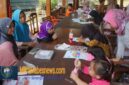 Balkondes Sakapitu disulap jadi ruang belajar ceria dalam proyek edukatif mahasiswa UNIMMA untuk anak-anak Desa Tegalarum. (A-PPI/Agri/mitramabesnews.com/Magelang)