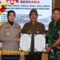Kapolres Magelang Kota AKBP Anita Indah Setyaningrum bersama Dandim Magelang Letkol Inf Afrizal Rahman saat menghadiri Apel Tiga Pilar di Kota Magelang (Dok. Agri/Mitramabesnews.com/Magelang)
