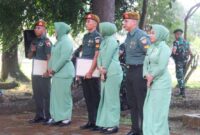 Yonarmed 1 Kostrad kembali menggelar acara tradisi pelepasan prajurit terbaik, Selasa (05/08/2025). (foto: Penajusta/Narwan) 