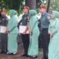 Yonarmed 1 Kostrad kembali menggelar acara tradisi pelepasan prajurit terbaik, Selasa (05/08/2025). (foto: Penajusta/Narwan) 