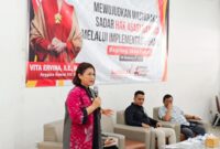 Anggota Komisi XIII DPR RI Fraksi PDI Perjuangan Dapil Jawa Tengah VI, Vita Ervina, S.E., M.B.A. bersama perwakilan Kanwil HAM Jawa Tengah, menggelar Sosialisasi tentang Implementasi Penghormatan, Perlindungan, Pemenuhan, Penegakan, dan Pemajuan Hak Asasi Manusia, Sabtu (20/09/2025) di Kota Magelang. (foto: Narwan) 